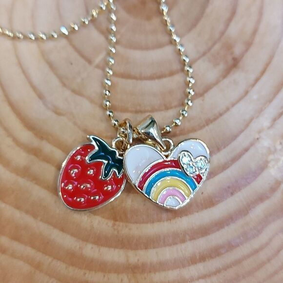 Mandala strawberry hearts necklace - Picture 1 of 4